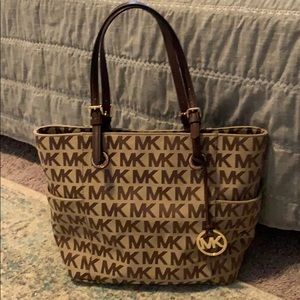 Michael Kors Jet Set Tote